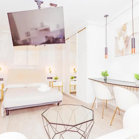 Ybh Alfonso Xiii, 12 *