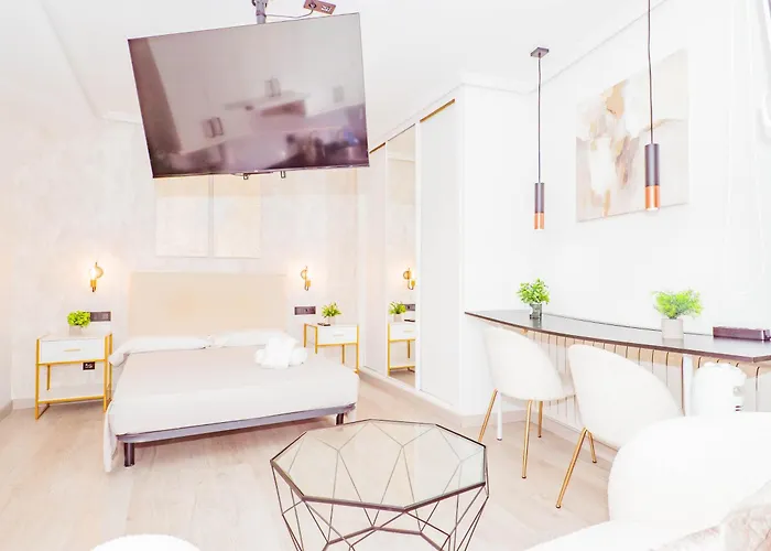 Ybh Alfonso Xiii, 12 *